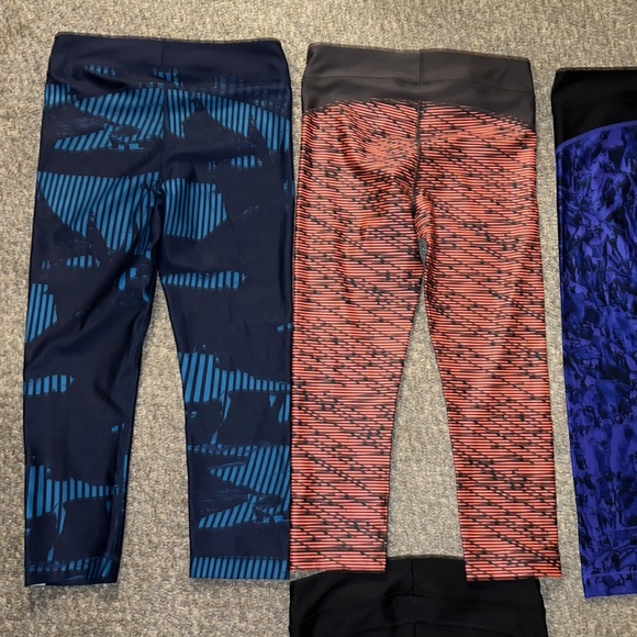 Under Armour capris bundle. Small - Picture 7 of 9